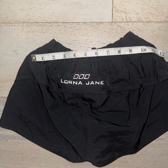 Lorna Jane Original Run Shorts black XS - Picture 9 of 11